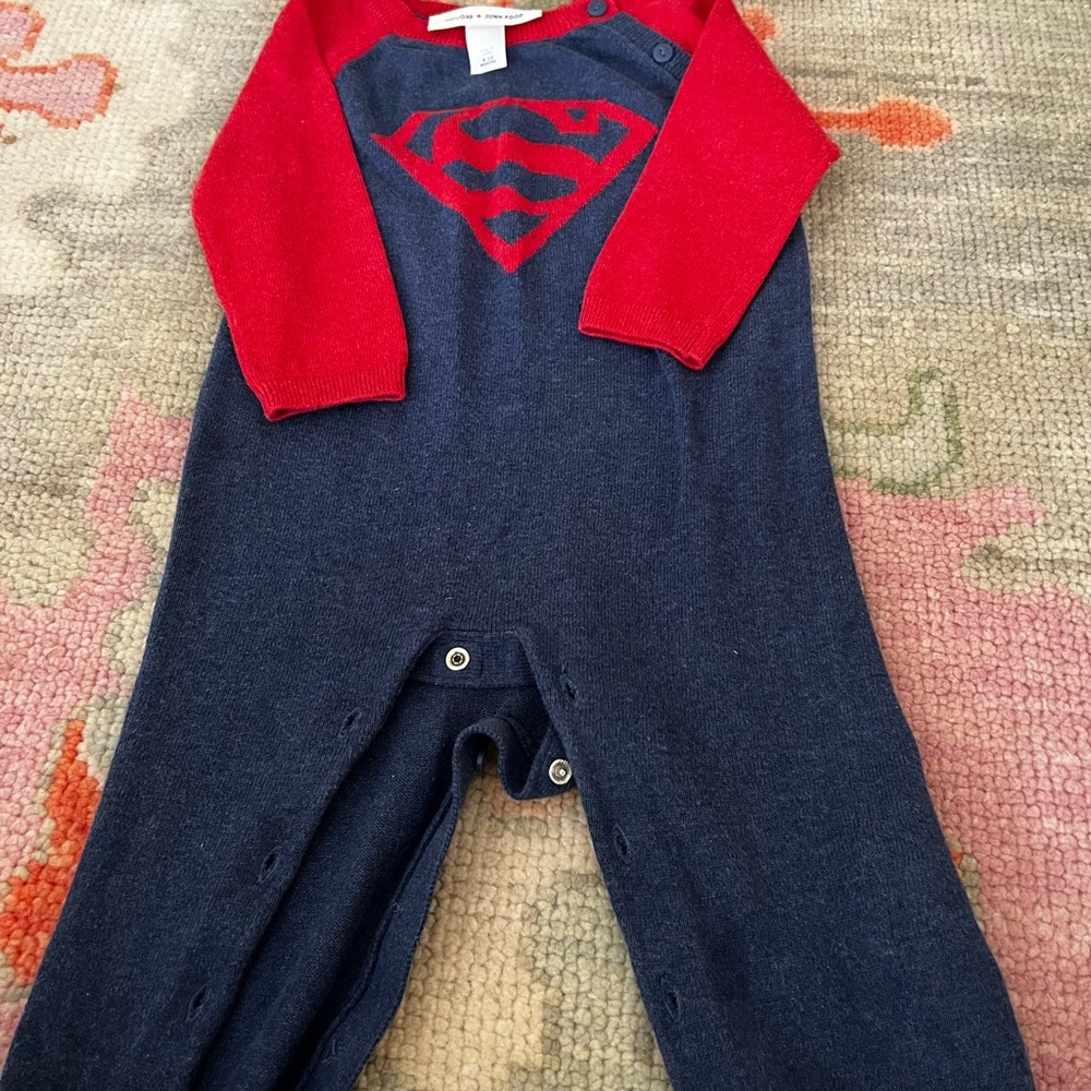 Baby gap bodysuit